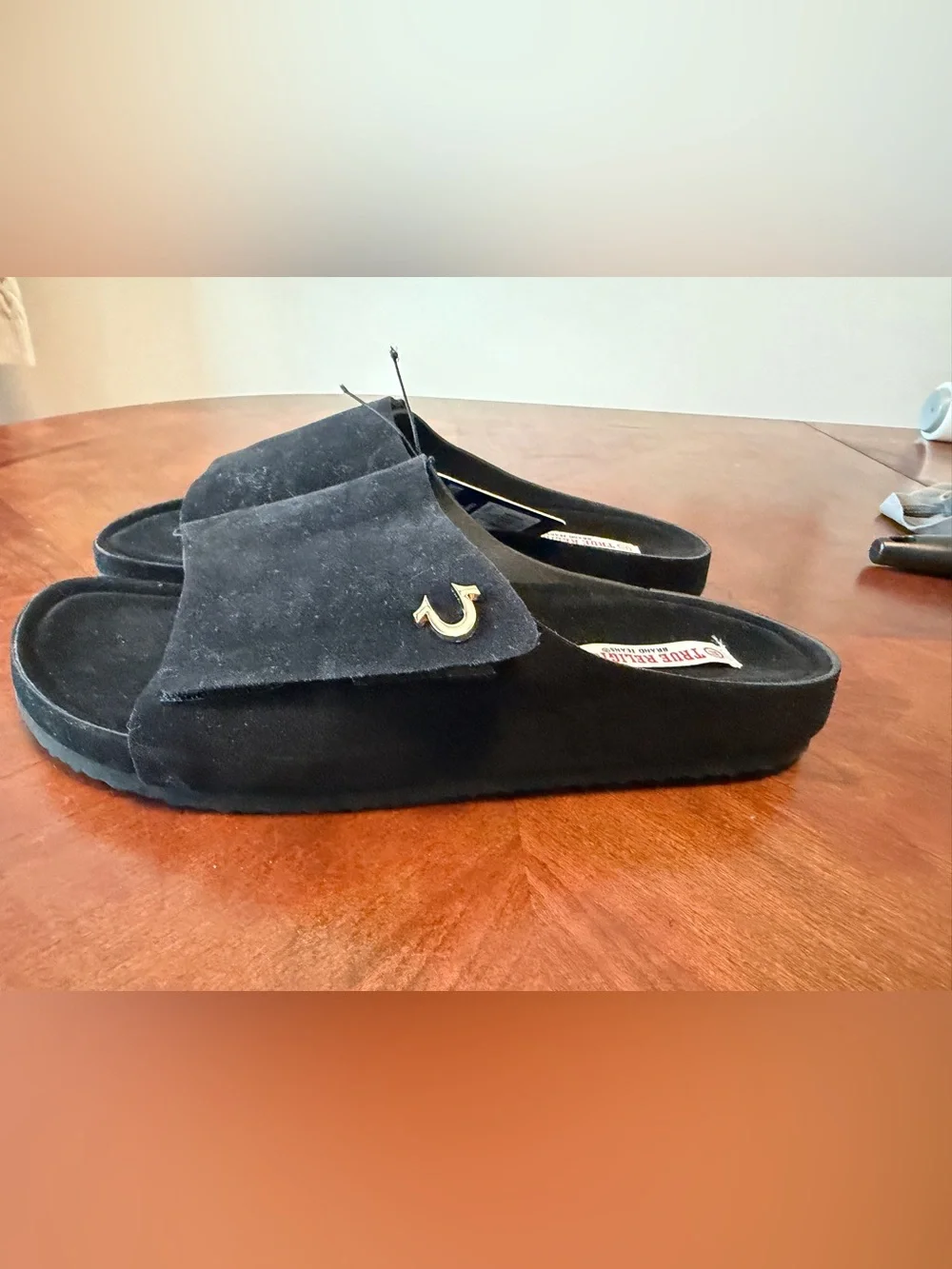 True Religion Billy Slides NEW Faux Suede Slip On Shoes Men’s Size 11 Sandals